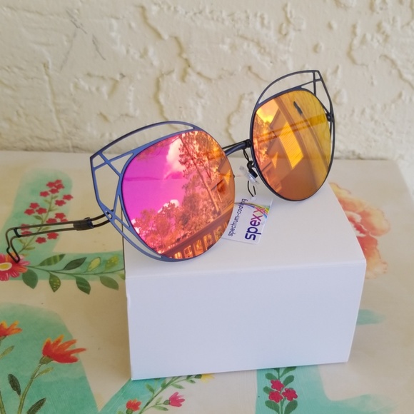 Accessories - 2019  CAT EYE STYLE MIRROR LENS WOMAN SUNGLASSES